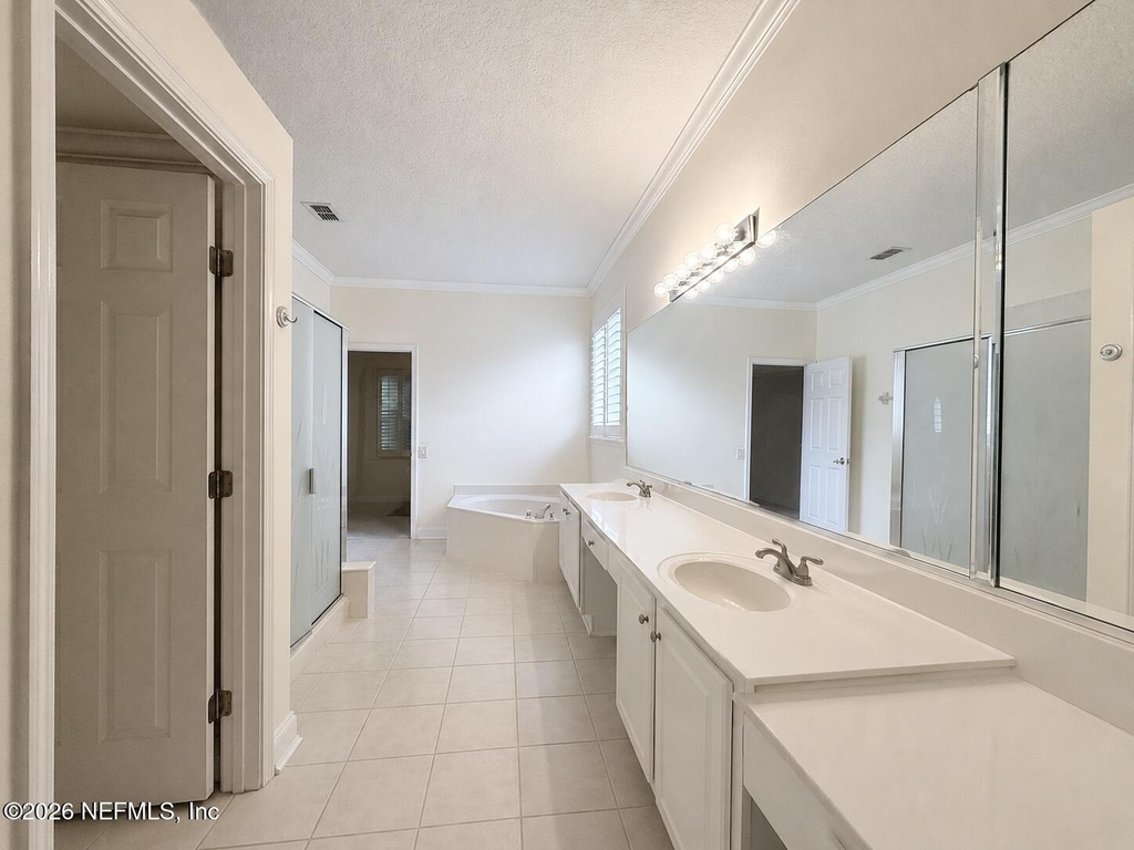 10469 Creston Glen Circle E - Photo 14