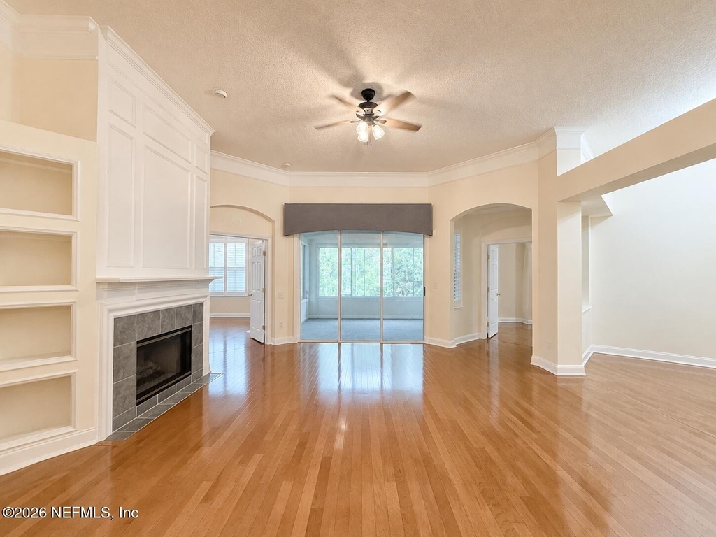10469 Creston Glen Circle E - Photo 4