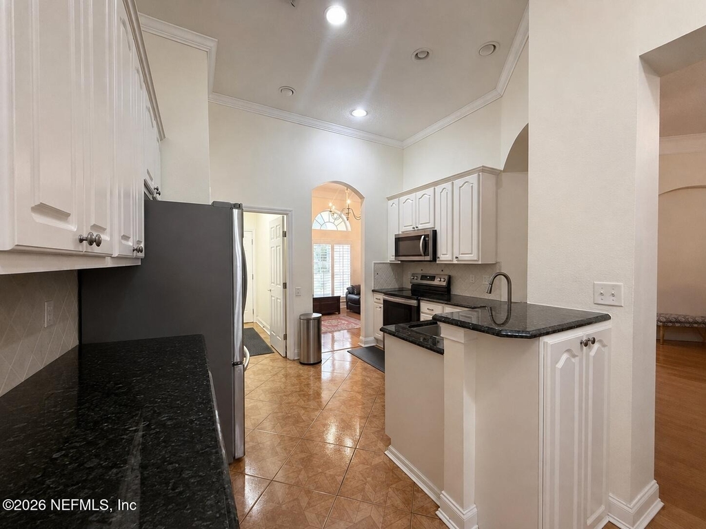 10469 Creston Glen Circle E - Photo 5