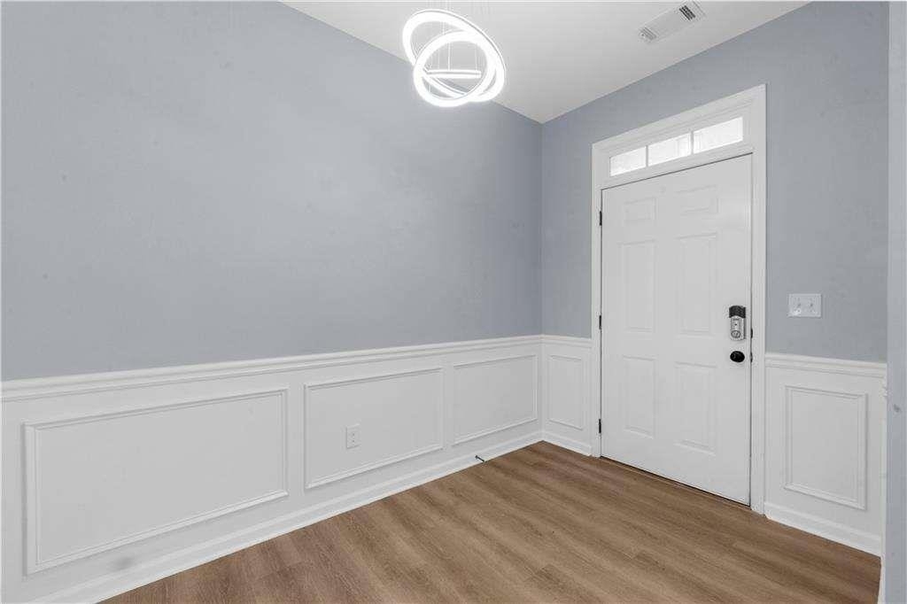 5435 Mirror Lake Drive - Photo 3