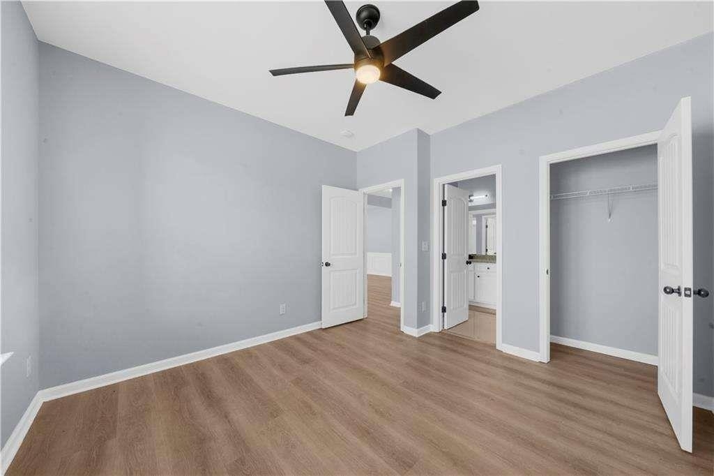 5435 Mirror Lake Drive - Photo 10