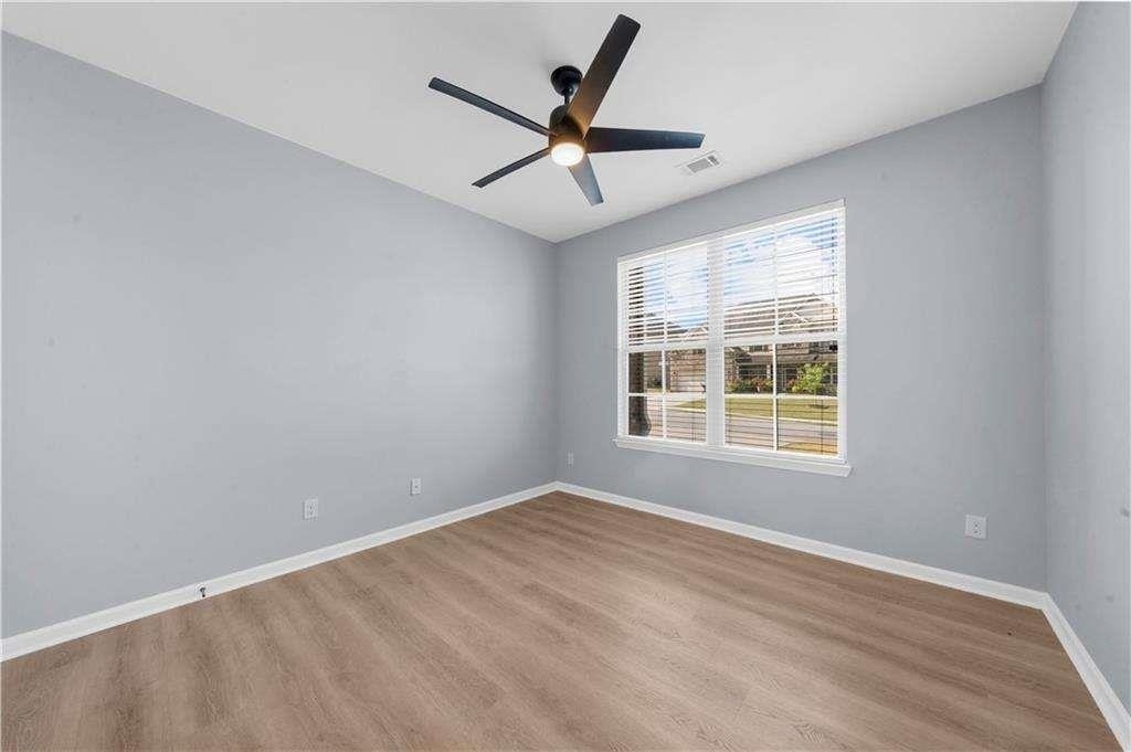 5435 Mirror Lake Drive - Photo 9