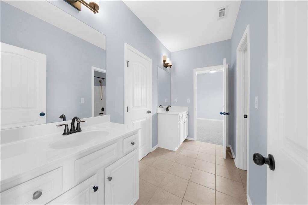 5435 Mirror Lake Drive - Photo 44