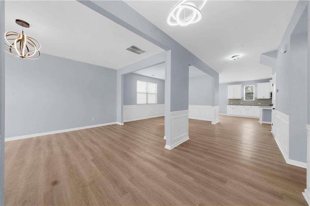 5435 Mirror Lake Drive - Photo 4