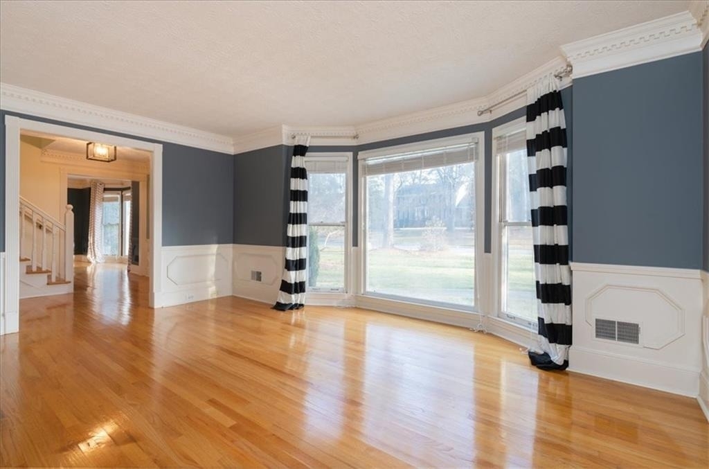 5363 Amhurst Drive - Photo 3