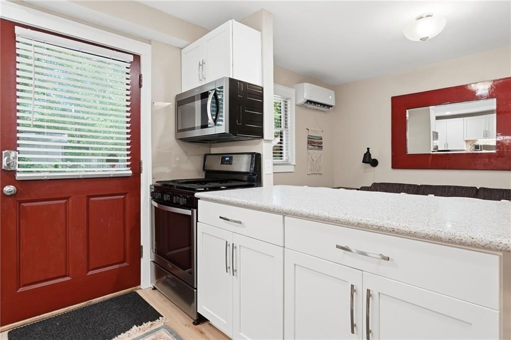 826 Mentelle Drive Ne - Photo 4