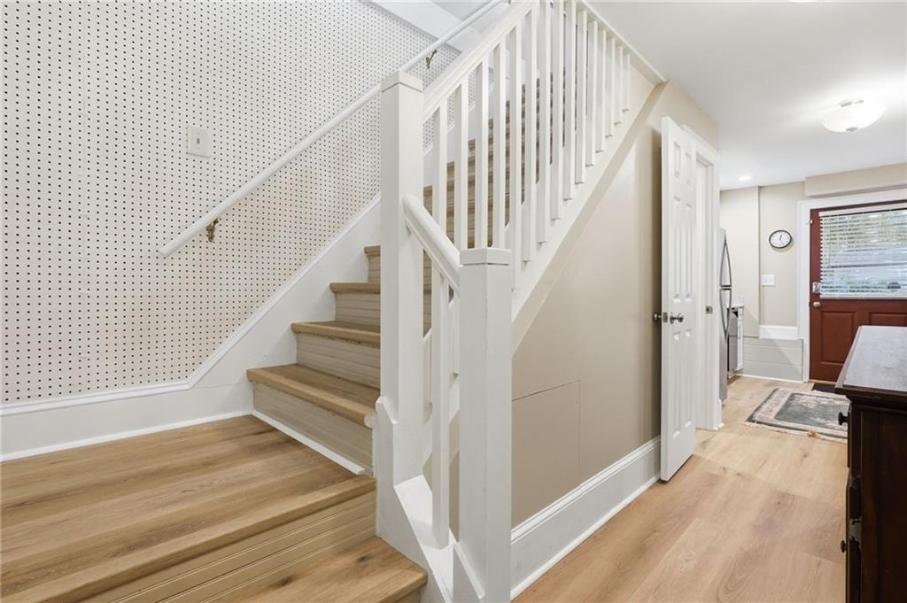 826 Mentelle Drive Ne - Photo 10