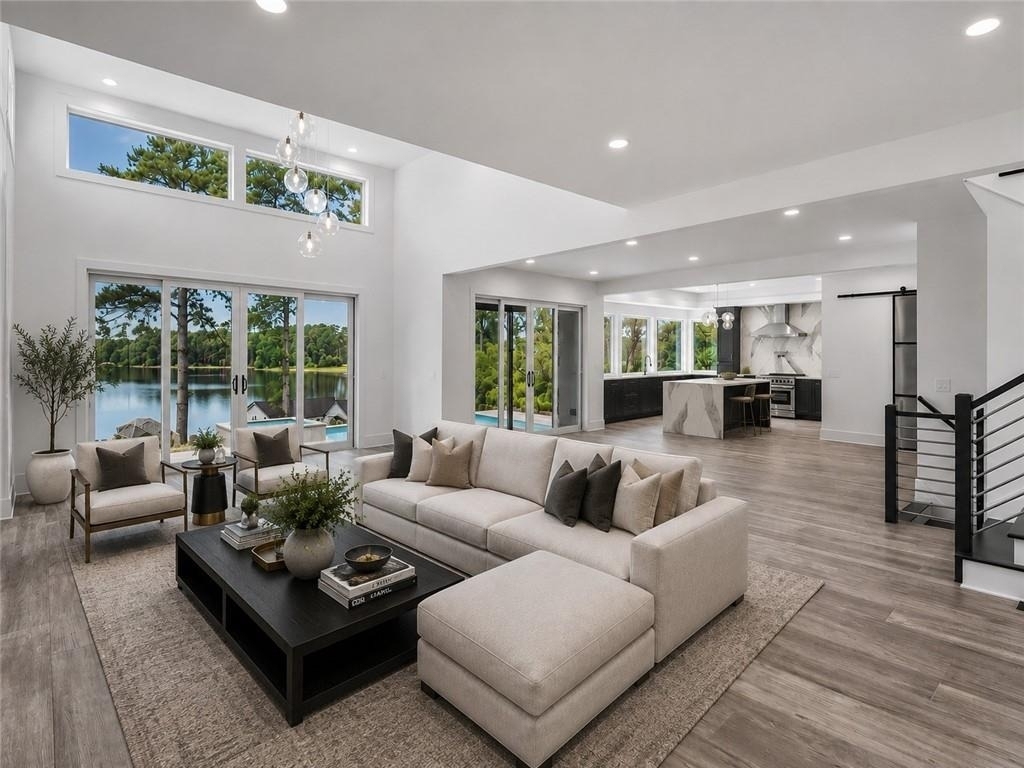 3258 S Bay Drive - Photo 1