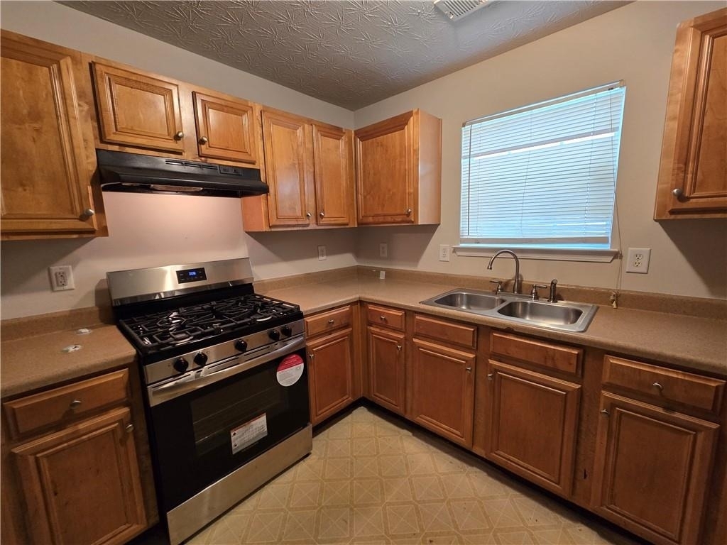 5636 One Lake Way - Photo 5