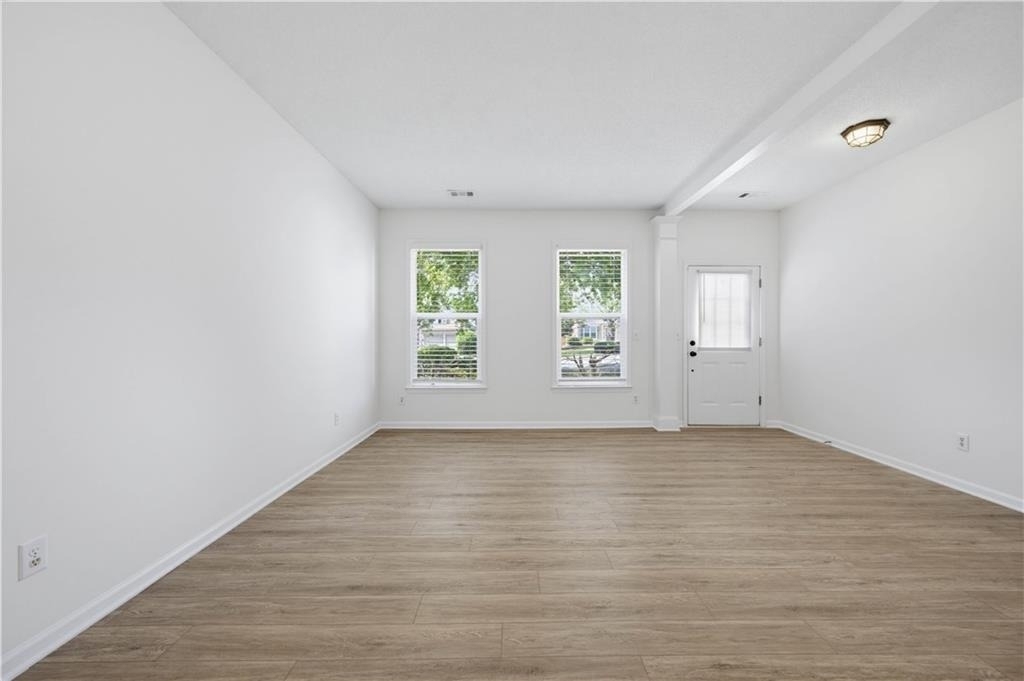 395 Cadeleigh Court - Photo 4