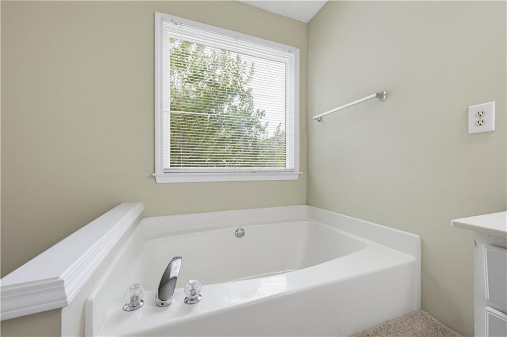 395 Cadeleigh Court - Photo 24