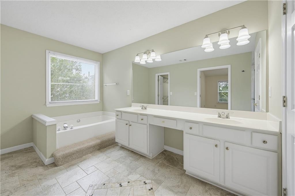 395 Cadeleigh Court - Photo 22