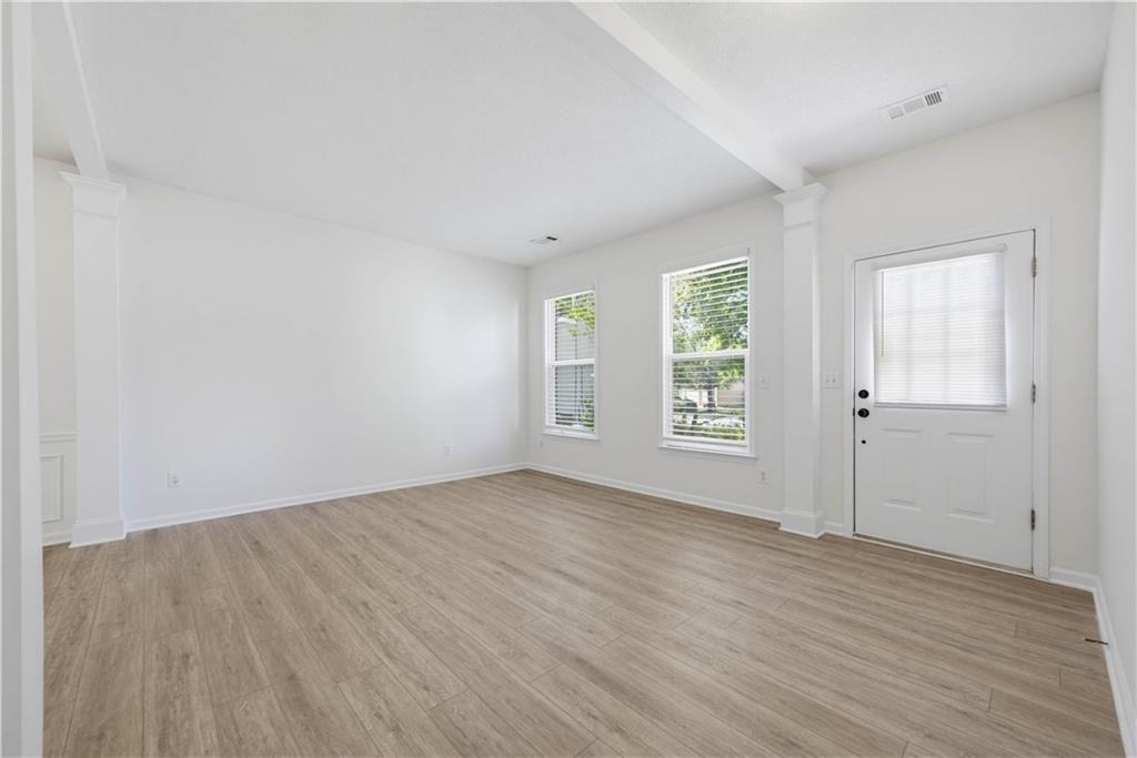 395 Cadeleigh Court - Photo 2
