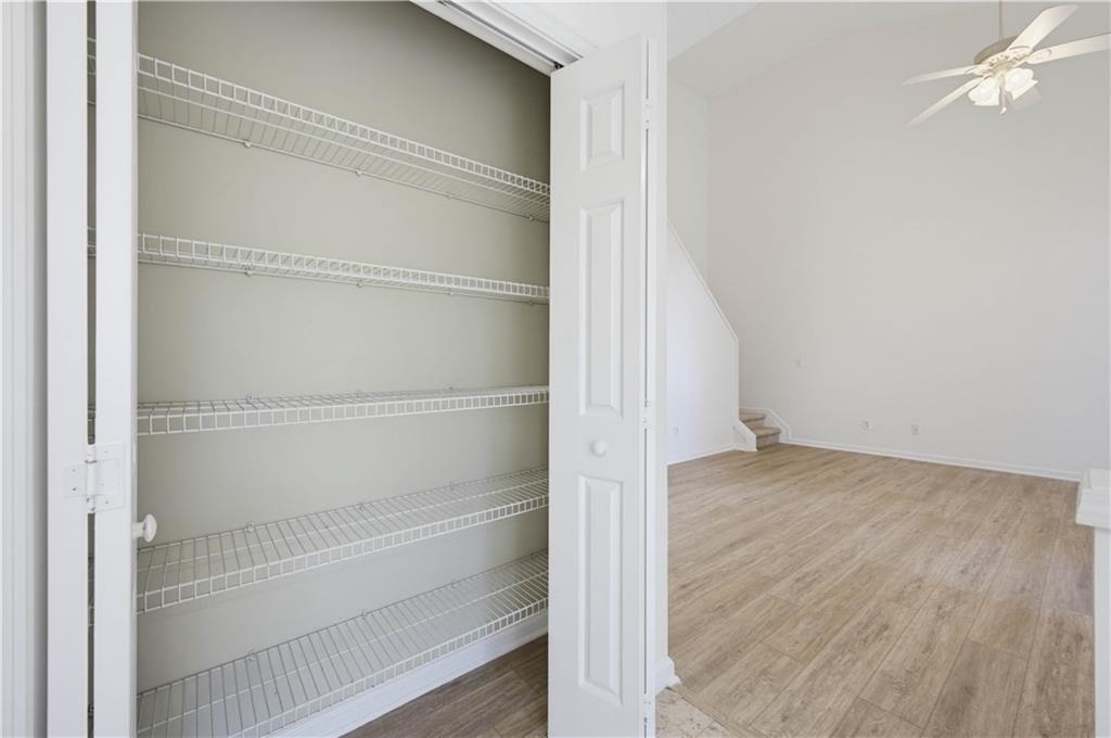 395 Cadeleigh Court - Photo 17