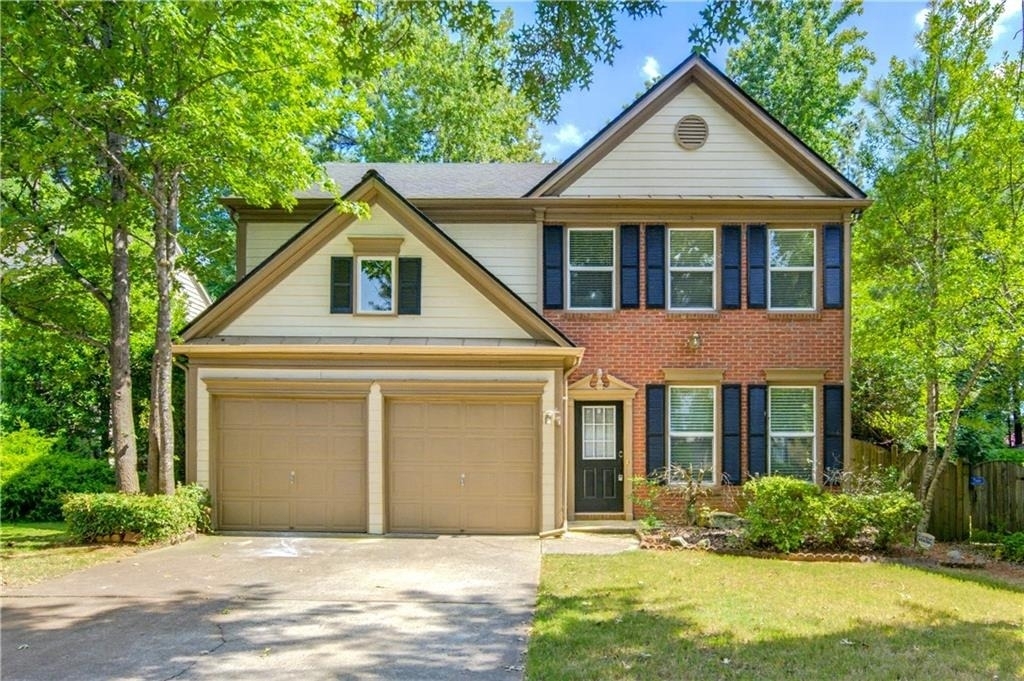 395 Cadeleigh Court - Photo 0