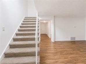 1010 Sexton Drive - Photo 3