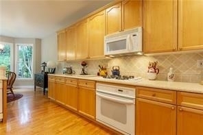 1635 Reserve Circle - Photo 2