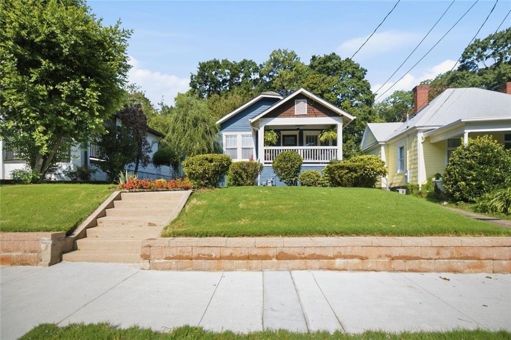 379 Patterson Avenue Se - Photo 0