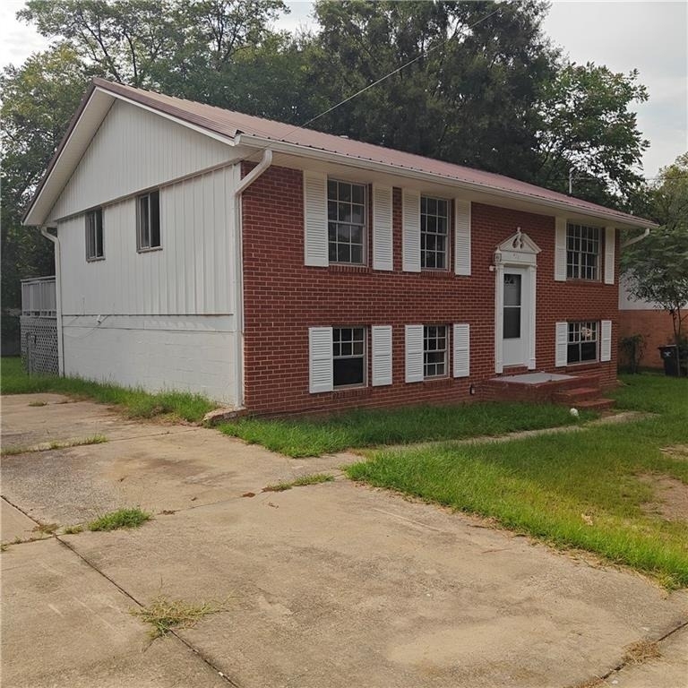 423 Alabama Avenue - Photo 1