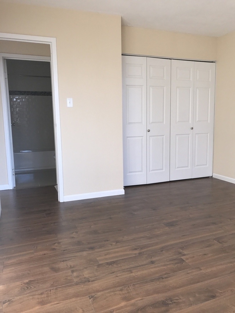 10s473 Echo Lane - Photo 5