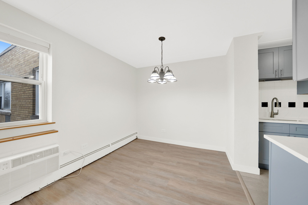 6161 N Hoyne Avenue - Photo 3