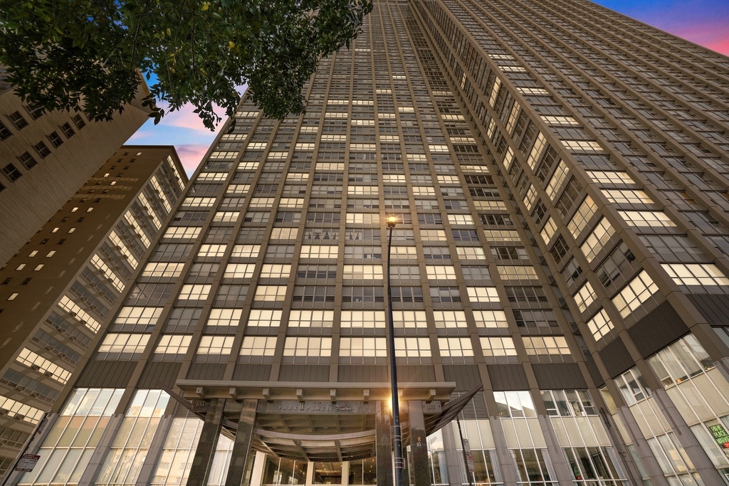 655 W Irving Park Road - Photo 21