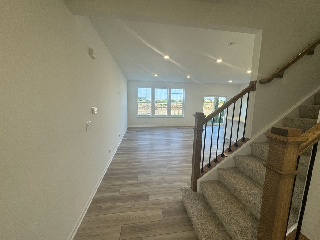 2605 Dundee Drive - Photo 2