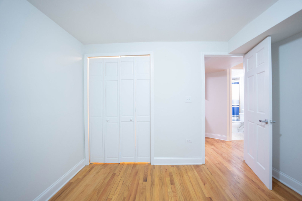 3057 W Grace Street - Photo 8