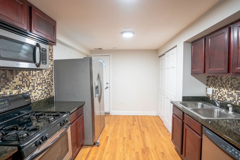 3057 W Grace Street - Photo 4