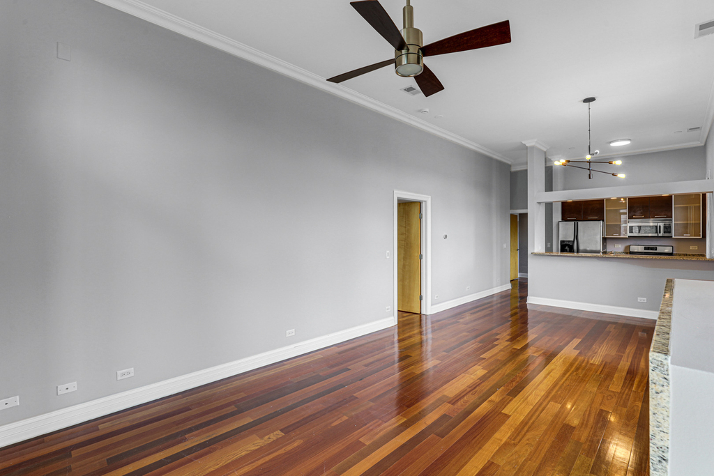 4755 N Washtenaw Avenue - Photo 8
