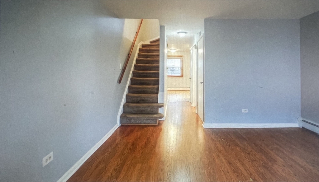 7544 S Yates Boulevard - Photo 4
