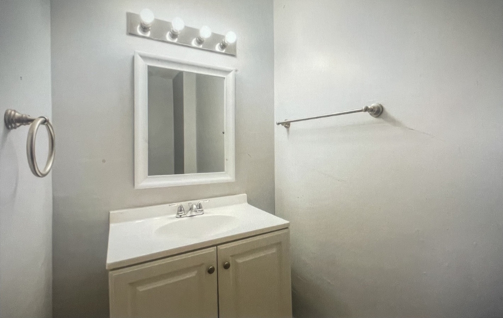 7544 S Yates Boulevard - Photo 7