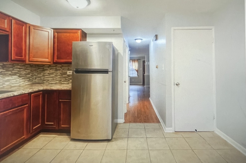 7544 S Yates Boulevard - Photo 6