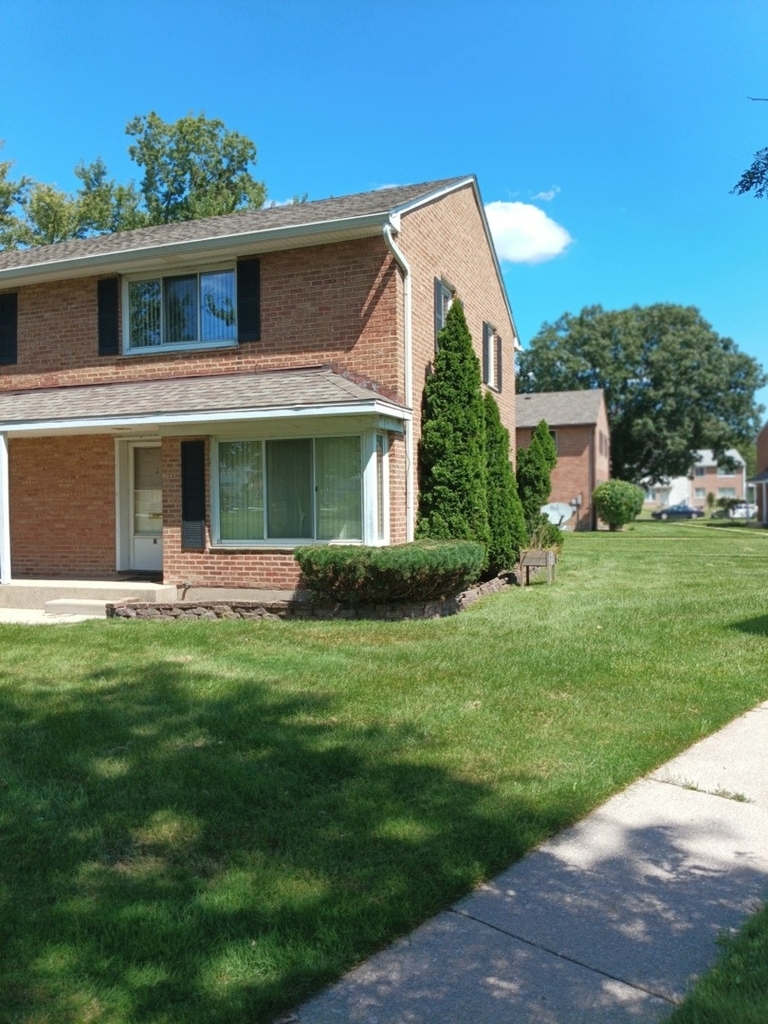 13 Hemlock Street - Photo 0