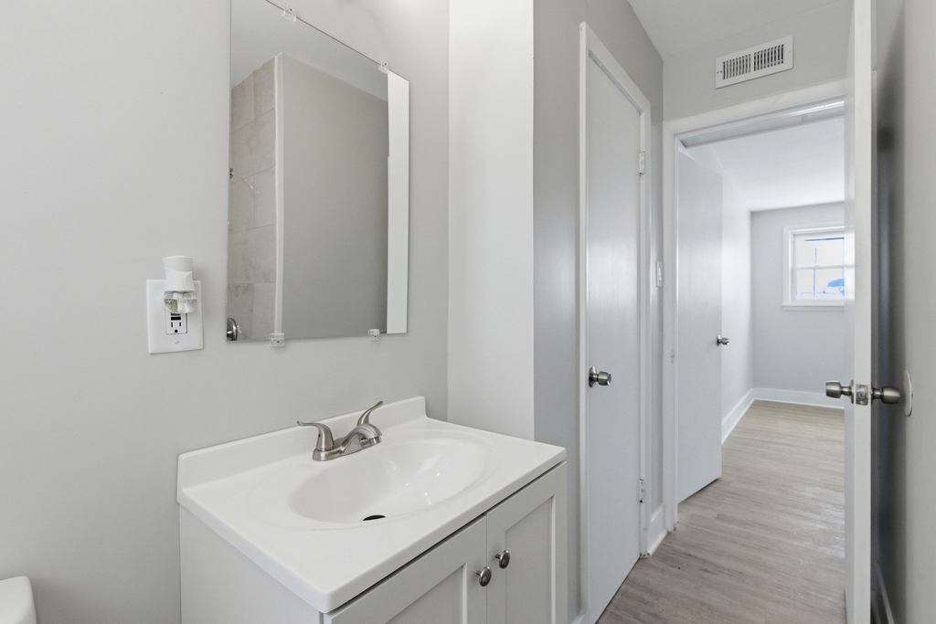 12300 S Elizabeth Street - Photo 8