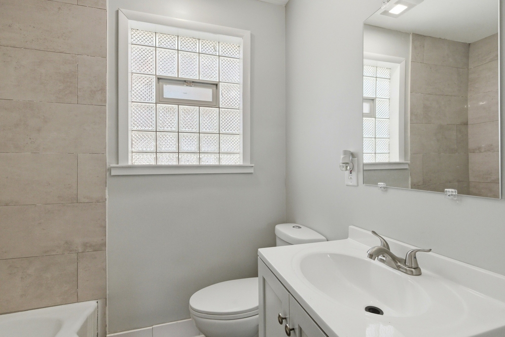 12300 S Elizabeth Street - Photo 10