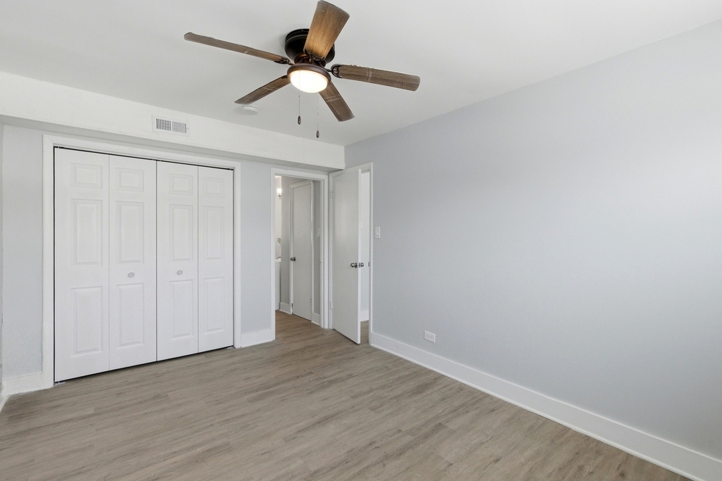 12300 S Elizabeth Street - Photo 7
