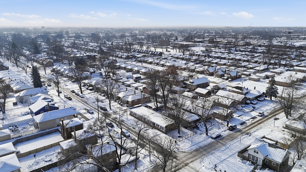 12300 S Elizabeth Street - Photo 11