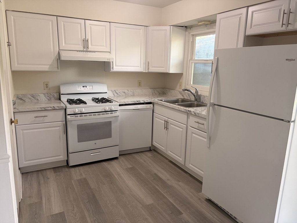 1815 Beach Road - Photo 2