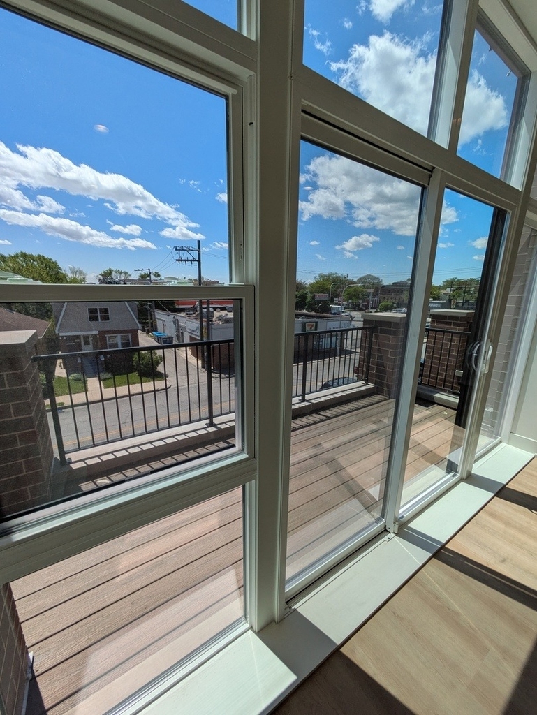 4740 W Addison Street - Photo 4