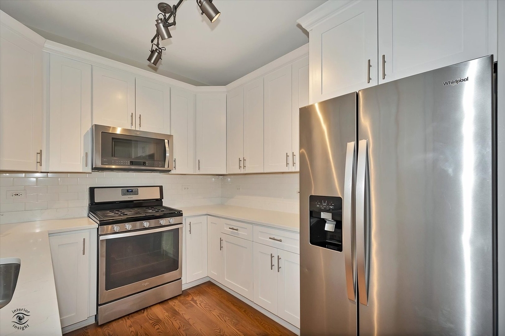 582 Declaration Lane - Photo 2