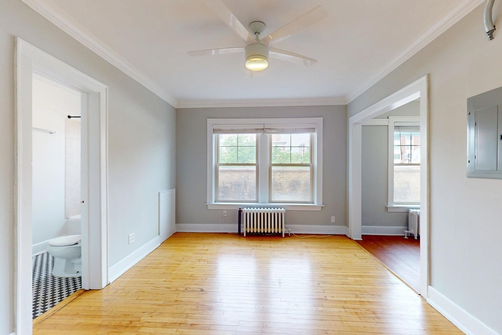 7 W Campbell Street - Photo 2