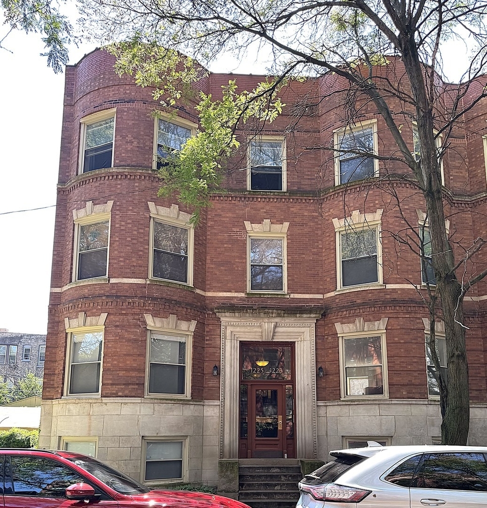 1223 E 52nd Street - Photo 0