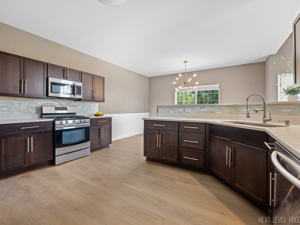 819 Asbury Drive - Photo 10