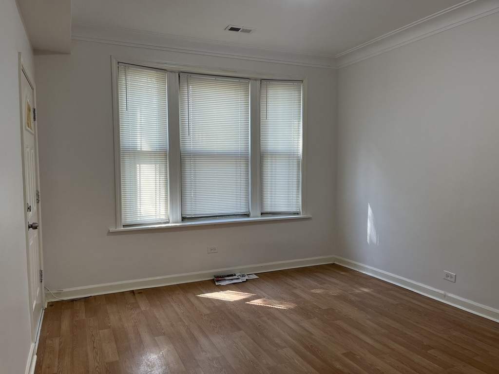 4345 S Artesian Avenue - Photo 5
