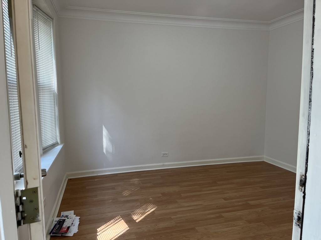 4345 S Artesian Avenue - Photo 4