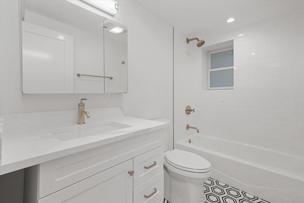2203 W Giddings Street - Photo 10