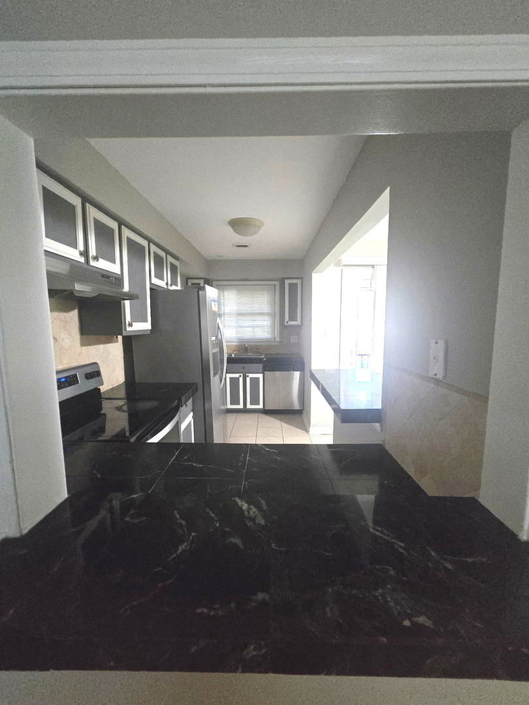 209 Washington Square - Photo 3