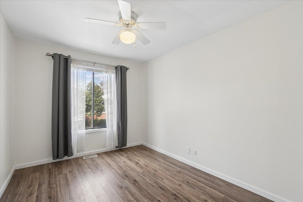415 Tyler Court - Photo 17