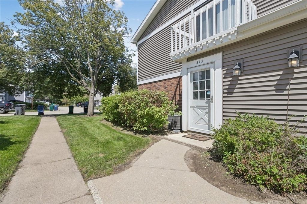 415 Tyler Court - Photo 1